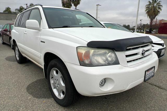 used 2004 Toyota Highlander car, priced at $7,999