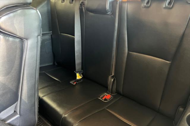 used 2022 Toyota Highlander Hybrid car, priced at $27,999
