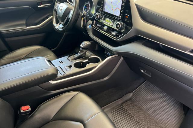 used 2022 Toyota Highlander Hybrid car, priced at $27,999