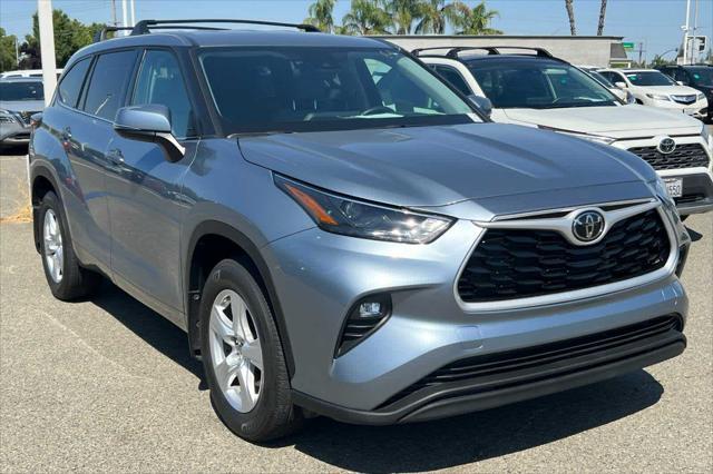 used 2022 Toyota Highlander car, priced at $36,999
