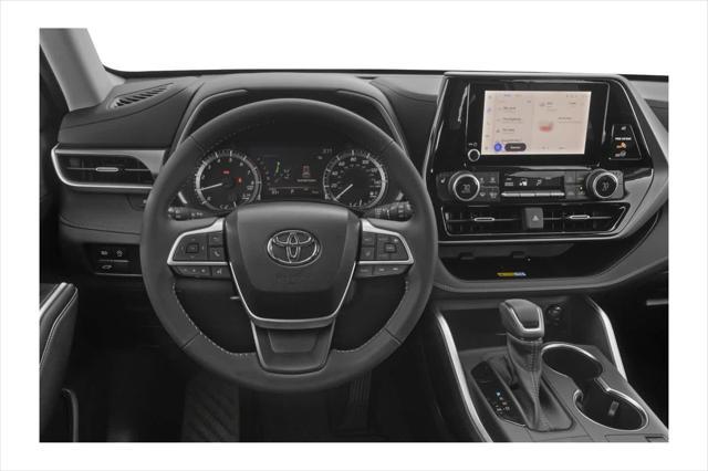 used 2023 Toyota Highlander car, priced at $38,999