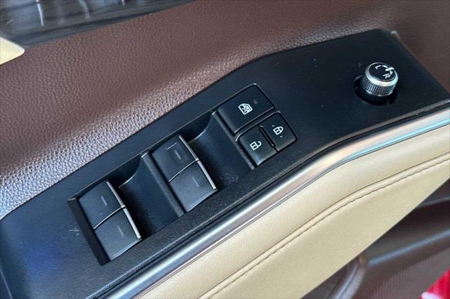 used 2022 Toyota Highlander car, priced at $44,999