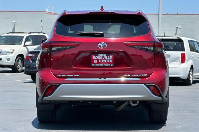 used 2022 Toyota Highlander car, priced at $44,999