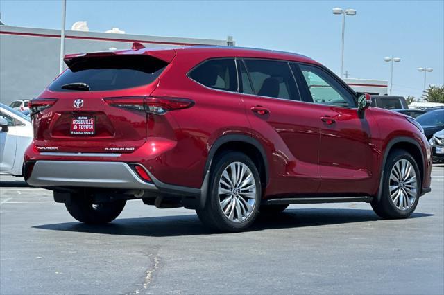 used 2022 Toyota Highlander car, priced at $44,999