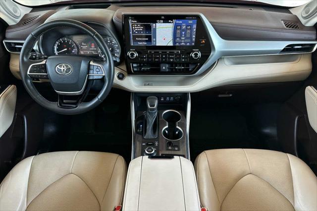 used 2022 Toyota Highlander car, priced at $44,999