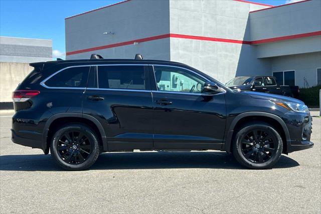 used 2019 Toyota Highlander car, priced at $27,999