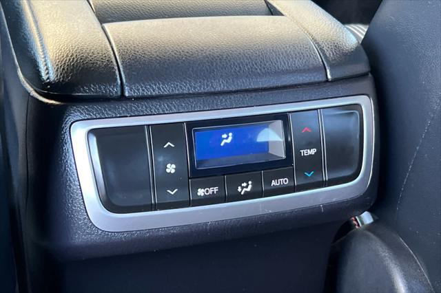 used 2019 Toyota Highlander car, priced at $27,999