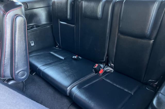 used 2019 Toyota Highlander car, priced at $27,999