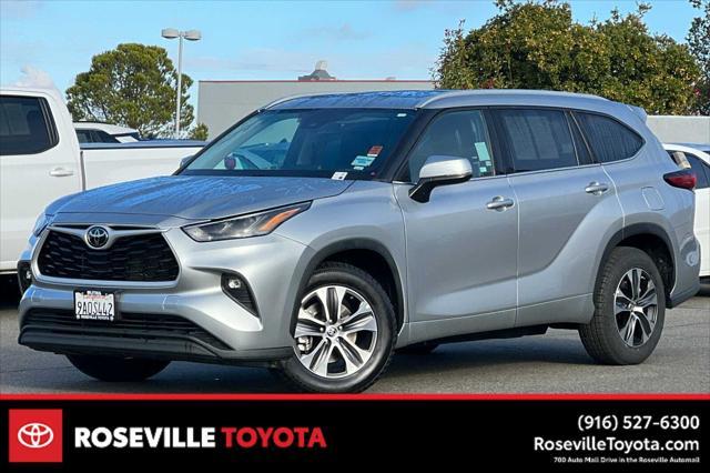 used 2022 Toyota Highlander car, priced at $33,977