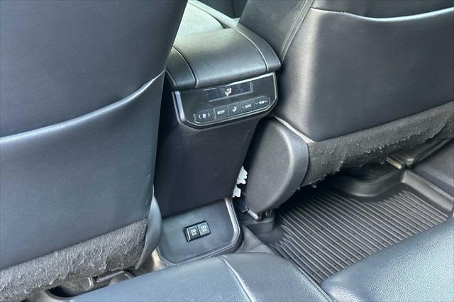 used 2021 Toyota Highlander Hybrid car, priced at $31,999