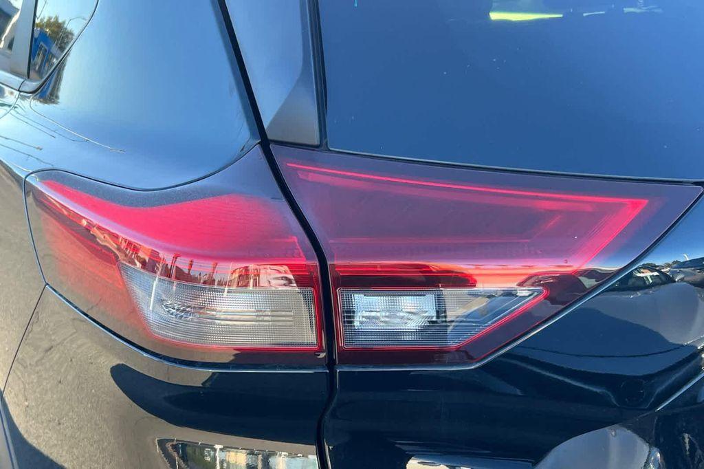 used 2023 Nissan Rogue car, priced at $21,999