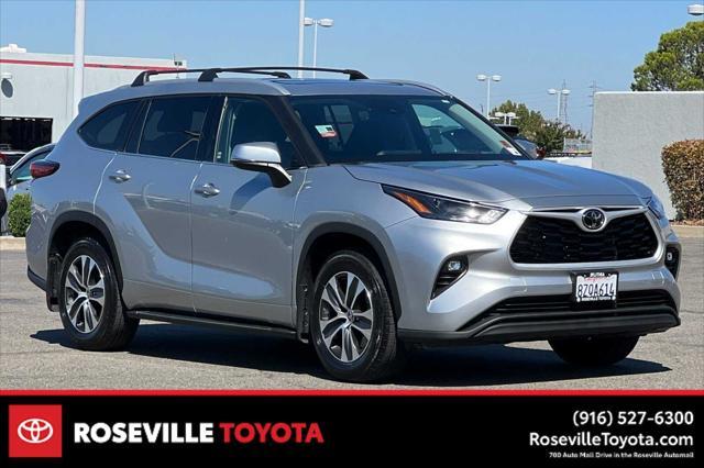 used 2022 Toyota Highlander car, priced at $41,977