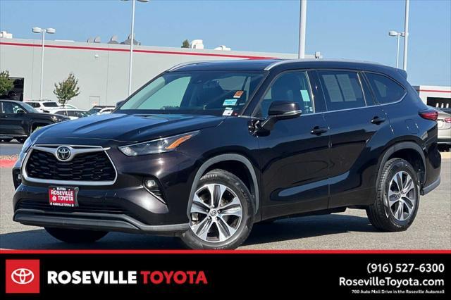 used 2022 Toyota Highlander car, priced at $32,977