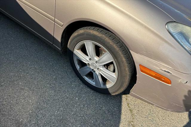 used 2006 Lexus ES 330 car, priced at $9,999