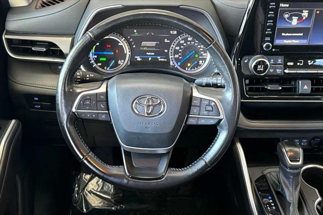 used 2022 Toyota Highlander Hybrid car, priced at $34,999