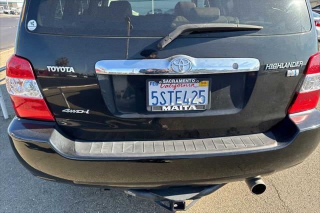 used 2006 Toyota Highlander Hybrid car, priced at $7,999