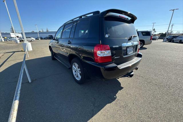 used 2006 Toyota Highlander Hybrid car, priced at $7,999