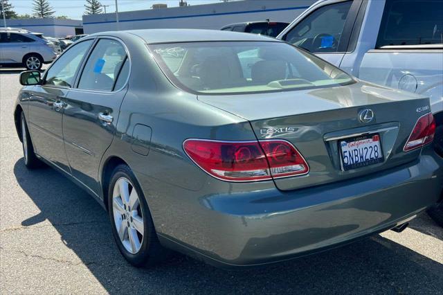 used 2005 Lexus ES 330 car, priced at $9,999