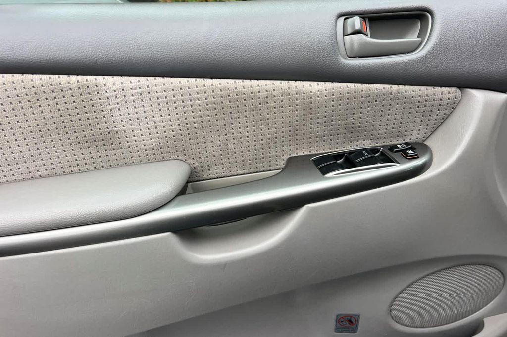 used 2007 Toyota Sienna car, priced at $9,999