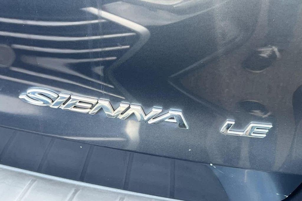 used 2007 Toyota Sienna car, priced at $9,999