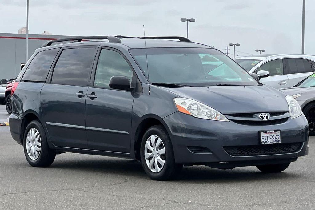 used 2007 Toyota Sienna car, priced at $9,999