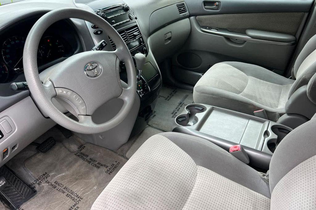 used 2007 Toyota Sienna car, priced at $9,999