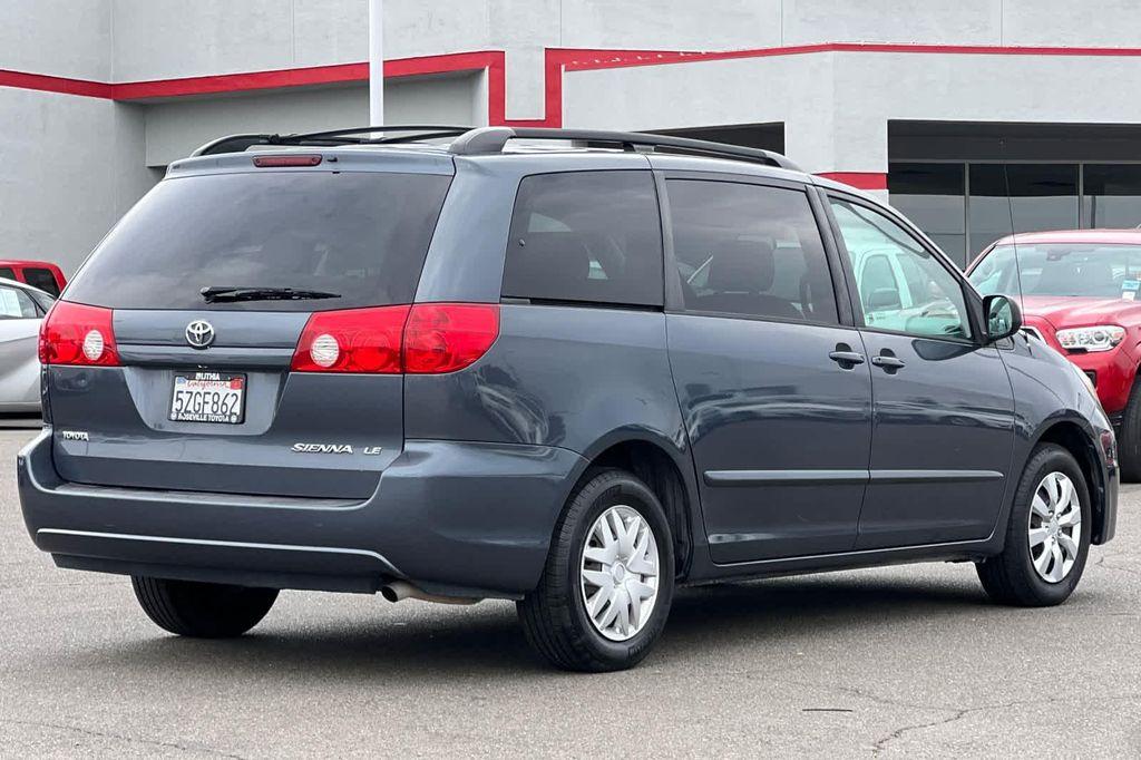 used 2007 Toyota Sienna car, priced at $9,999