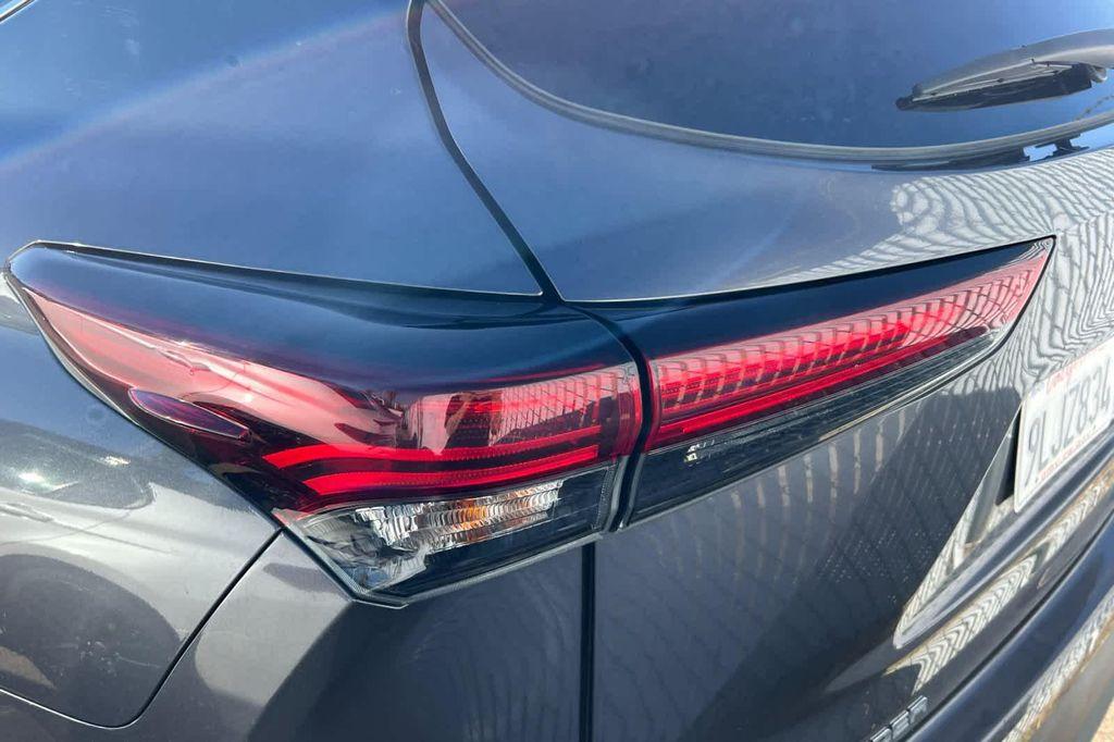used 2024 Toyota Highlander car, priced at $34,977