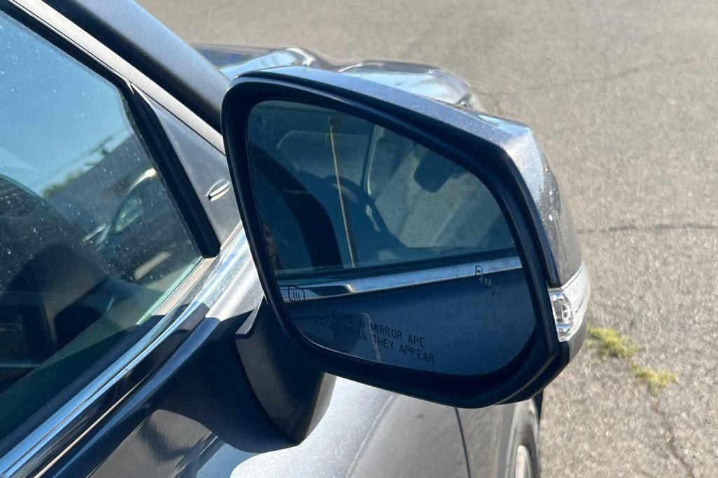 used 2024 Toyota Highlander car, priced at $34,977