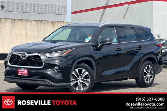 used 2022 Toyota Highlander car, priced at $31,977