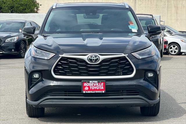 used 2022 Toyota Highlander car, priced at $31,977