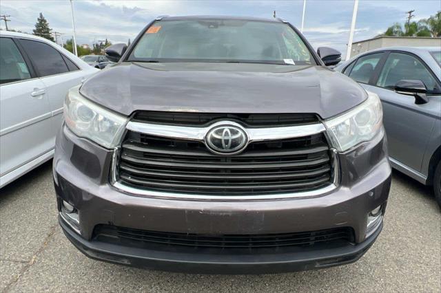 used 2015 Toyota Highlander car, priced at $18,999