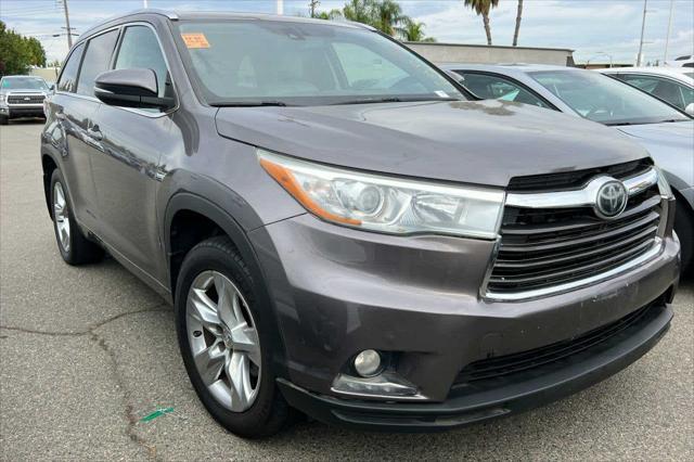 used 2015 Toyota Highlander car, priced at $18,999