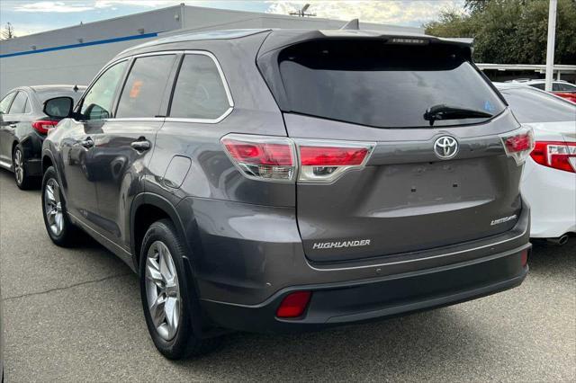 used 2015 Toyota Highlander car, priced at $18,999