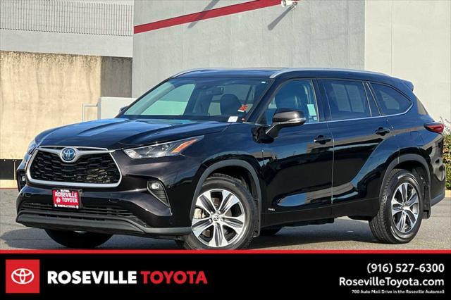 used 2022 Toyota Highlander Hybrid car, priced at $34,999