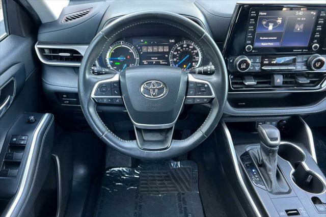 used 2022 Toyota Highlander Hybrid car, priced at $34,999