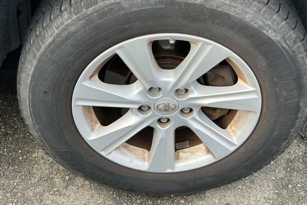 used 2012 Toyota Highlander car, priced at $10,977
