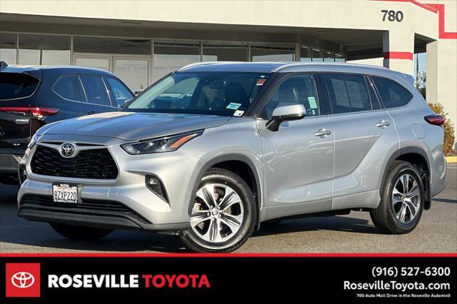 used 2022 Toyota Highlander car, priced at $34,977