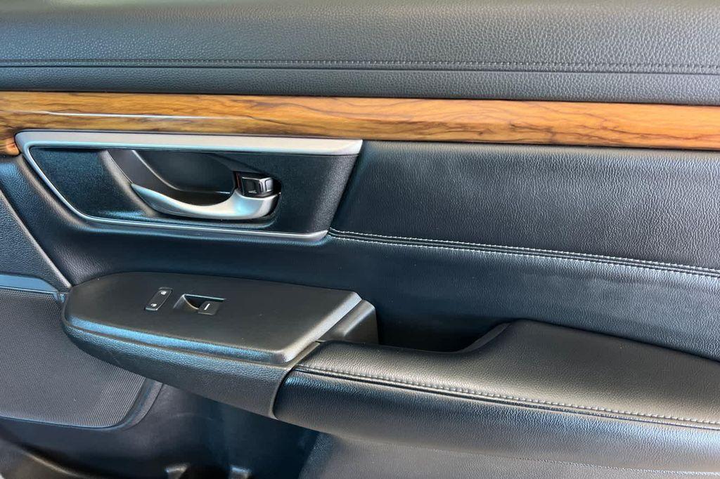 used 2017 Honda CR-V car, priced at $15,977