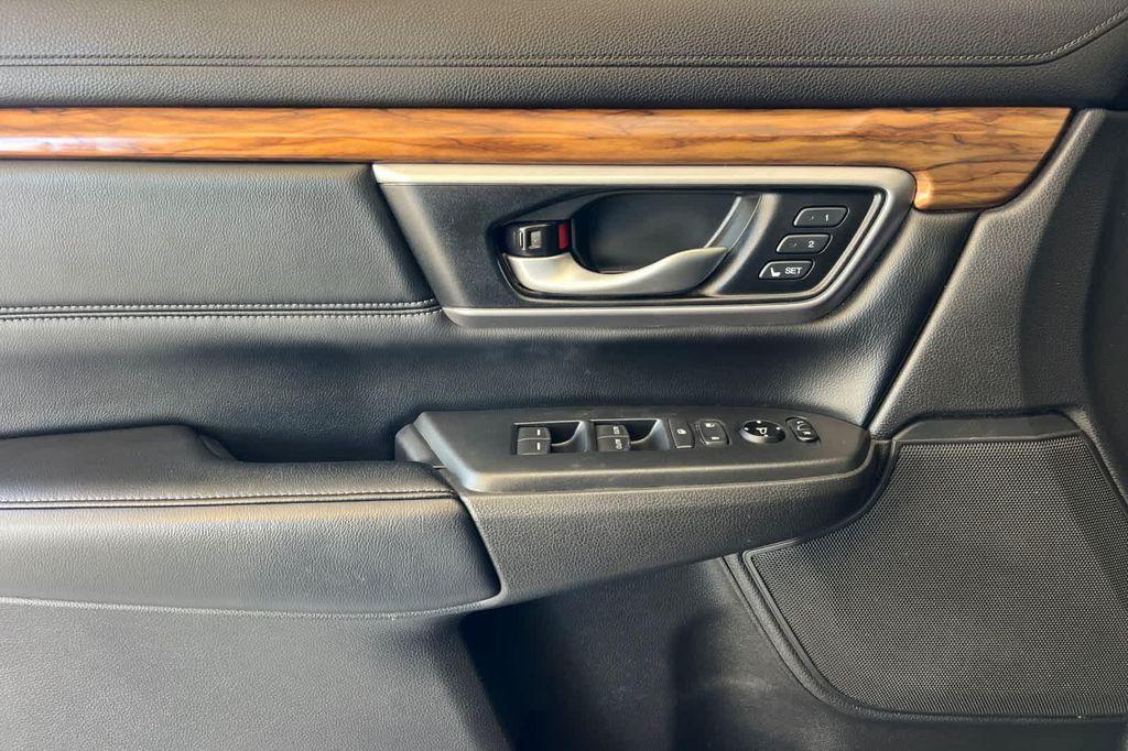 used 2017 Honda CR-V car, priced at $15,977