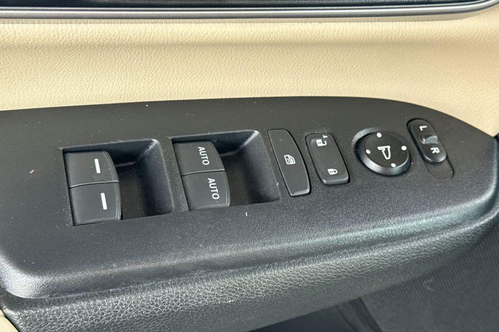 used 2020 Honda CR-V car, priced at $27,977