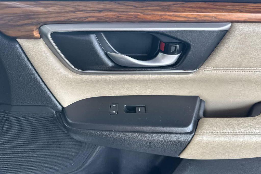 used 2020 Honda CR-V car, priced at $27,977