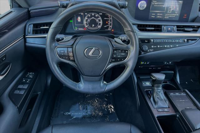 used 2020 Lexus ES 300h car, priced at $32,977