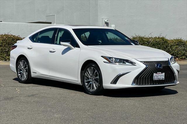 used 2020 Lexus ES 300h car, priced at $32,977