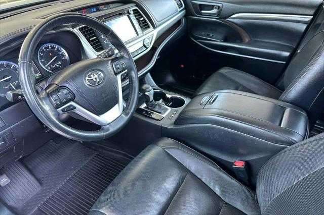 used 2019 Toyota Highlander car, priced at $34,999