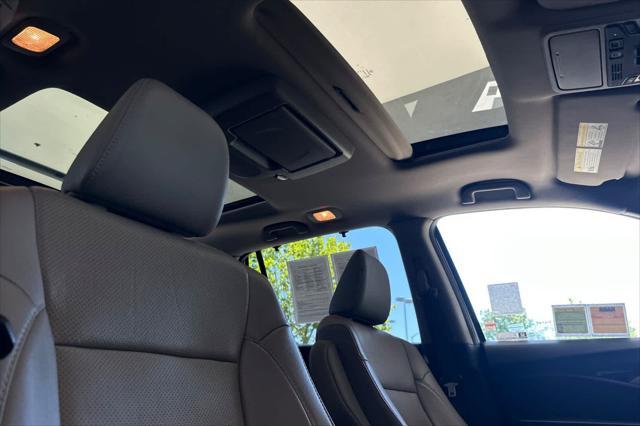 used 2022 Honda Pilot car, priced at $32,977