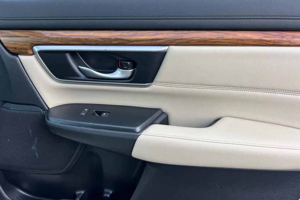 used 2017 Honda CR-V car, priced at $21,999