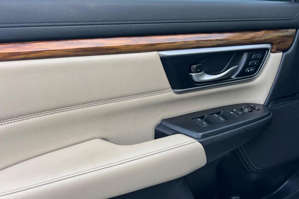 used 2017 Honda CR-V car, priced at $21,999