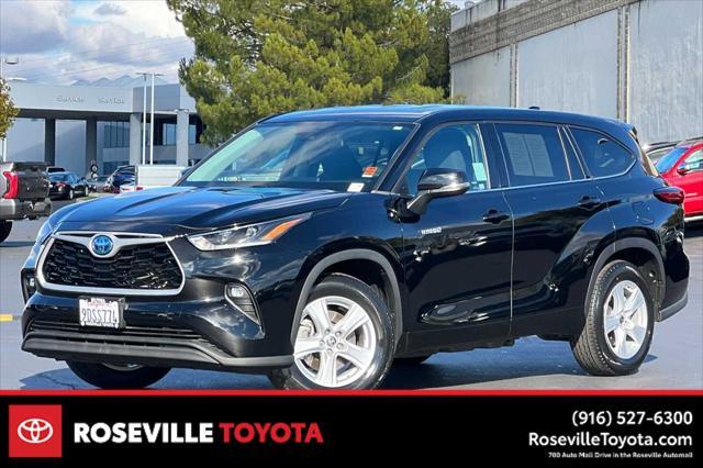 used 2021 Toyota Highlander Hybrid car, priced at $31,999