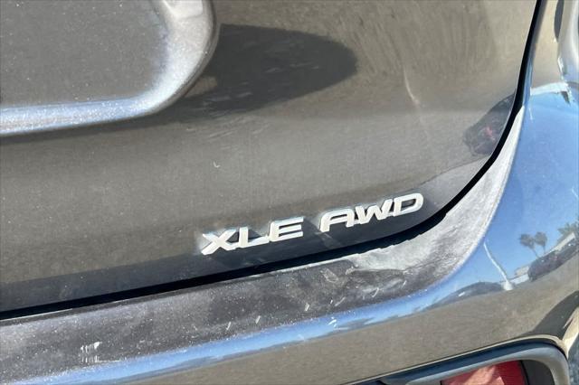 used 2022 Toyota Highlander car, priced at $39,999